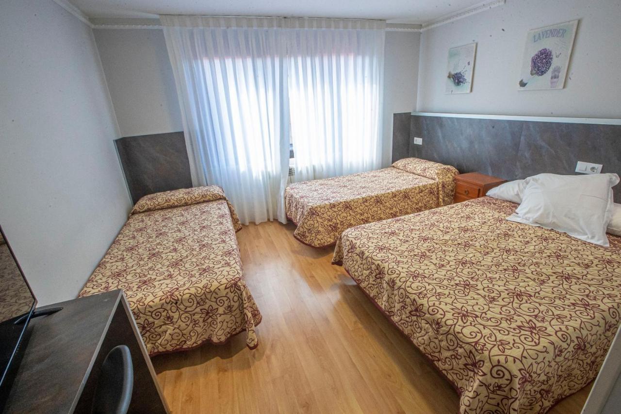 Hostal Vitorina Soria Eksteriør bilde