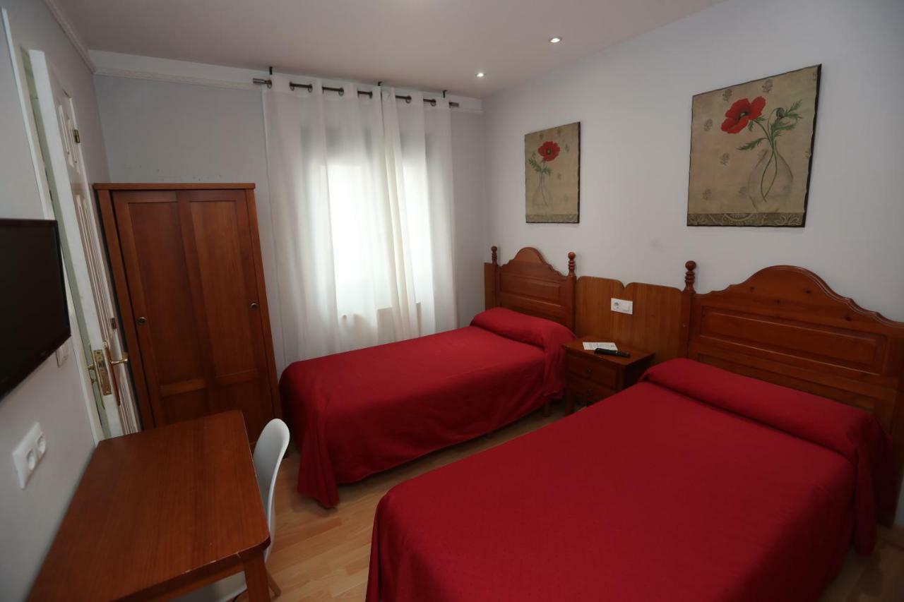 Hostal Vitorina Soria Eksteriør bilde
