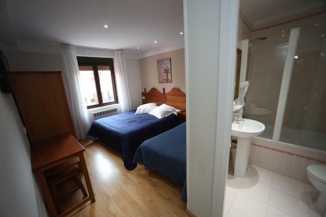 Hostal Vitorina Soria Eksteriør bilde