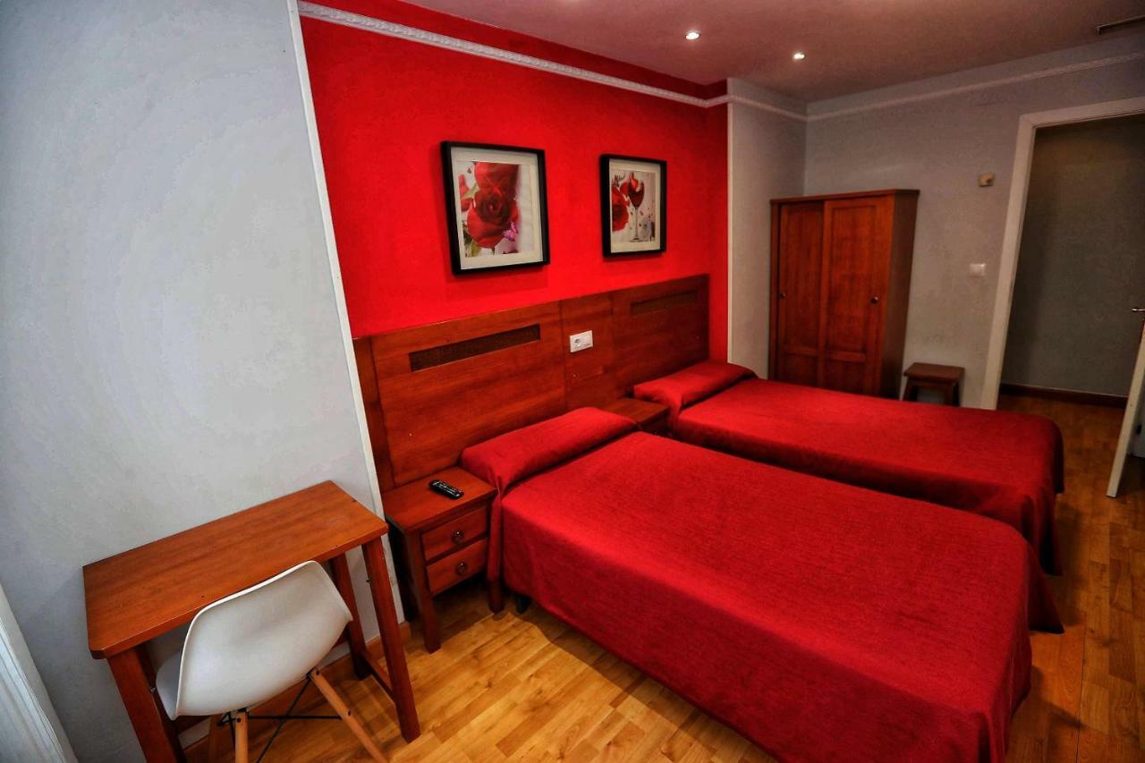 Hostal Vitorina Soria Eksteriør bilde