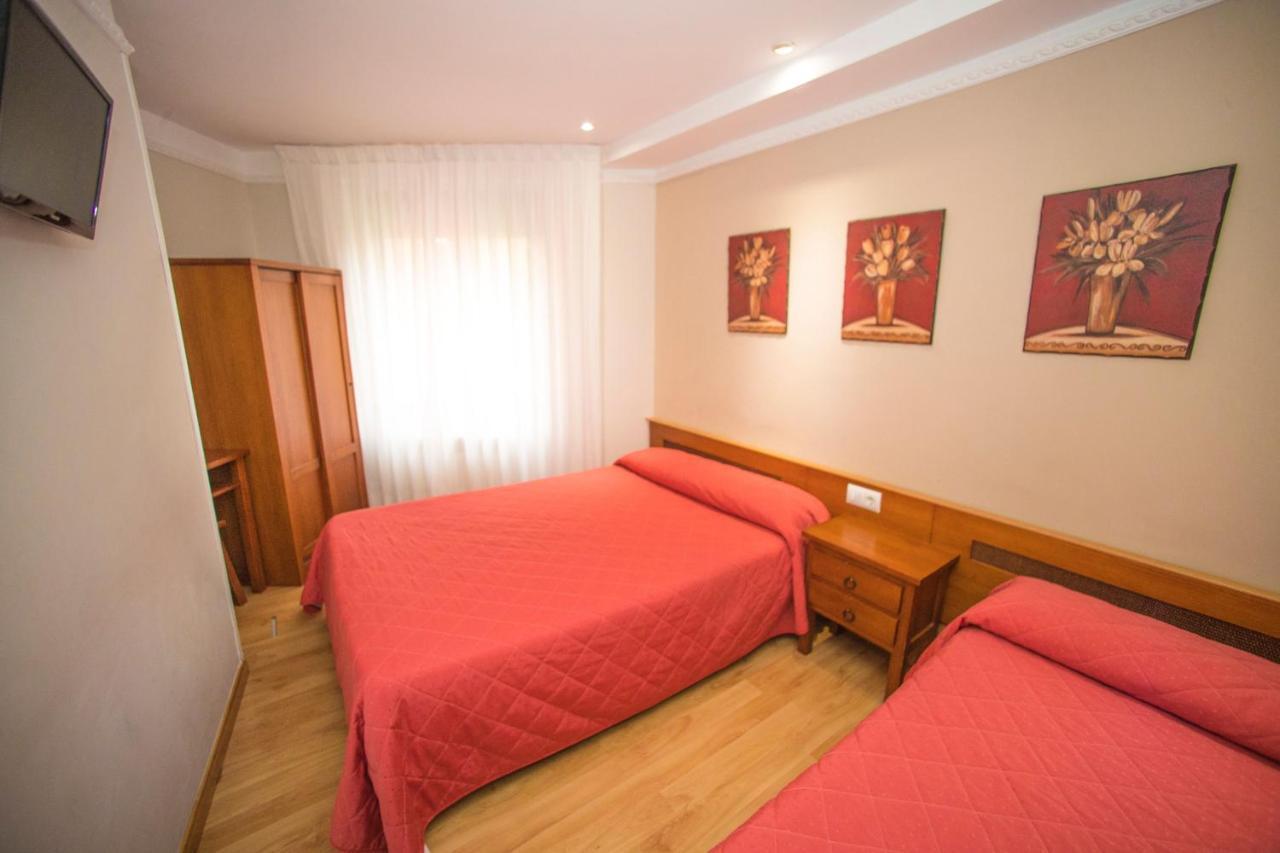 Hostal Vitorina Soria Eksteriør bilde